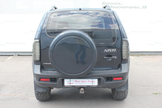 Chevrolet Niva I Рестайлинг с пробегом 2015 года, цена 650 000 рублей, 141405 км, внедорожник, Автокод Объявления