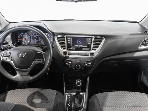 Hyundai Solaris II Рестайлинг с пробегом 2021 года, цена 1 732 658 рублей, 72677 км, седан, Автокод Объявления
