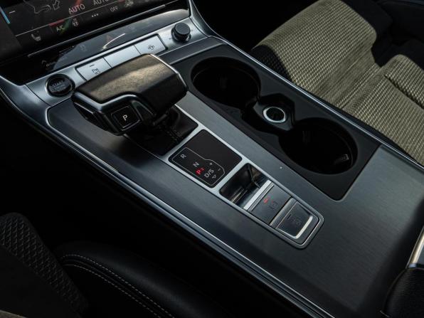 Audi A6 V (C8) с пробегом 2021 года, цена 4 250 000 рублей, 86625 км, седан, Автокод Объявления