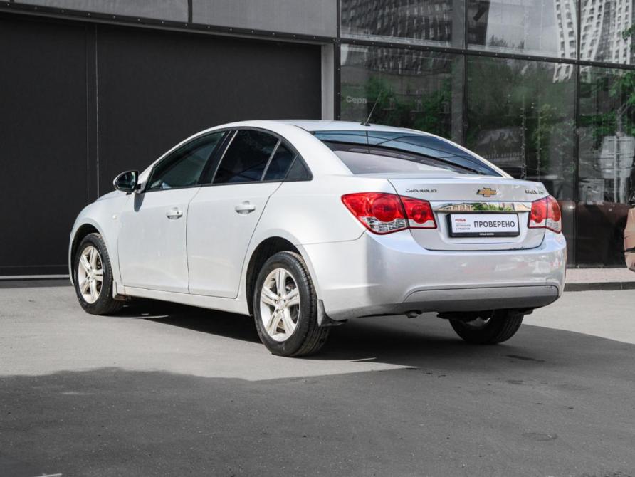 Chevrolet Cruze I Рестайлинг Москва  - изображение 7
