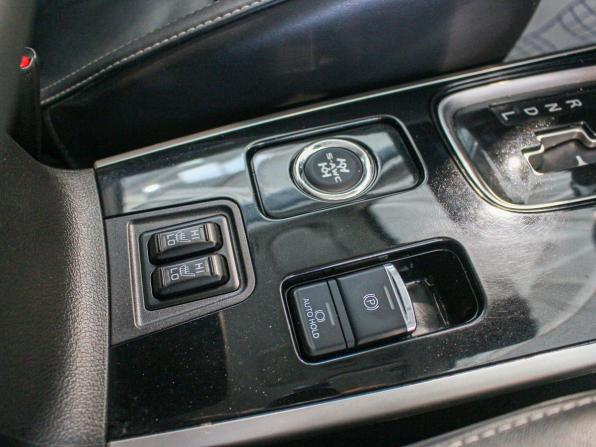 Mitsubishi Outlander III Рестайлинг 3 с пробегом 2019 года, цена 2 536 000 рублей, 144830 км, внедорожник, Автокод Объявления