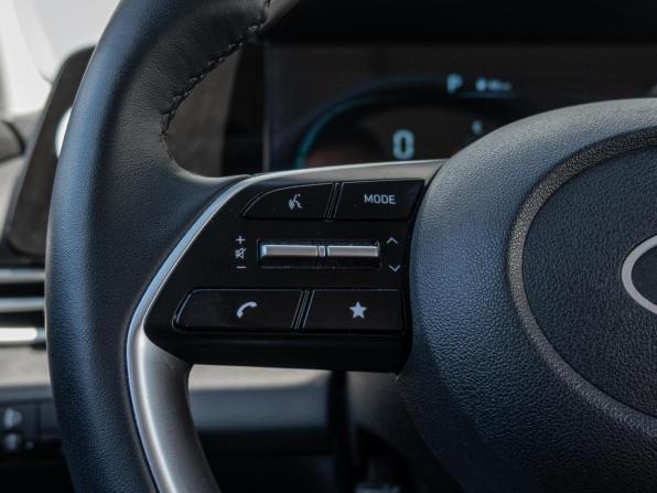 Hyundai Elantra VII (CN7) Рестайлинг с пробегом 2023 года, цена 2 270 000 рублей, 32214 км, седан, Автокод Объявления