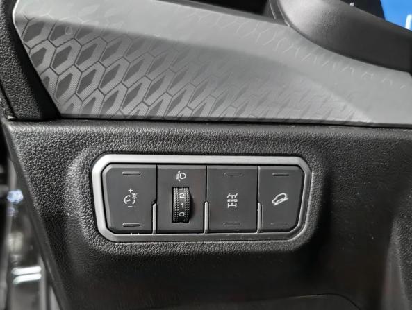 Haval F7 I Рестайлинг с пробегом 2023 года, цена 2 099 000 рублей, 101073 км, внедорожник, Автокод Объявления