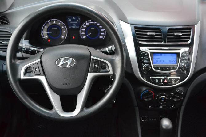 Hyundai Solaris I с пробегом 2014 года, цена 930 000 рублей, 75514 км, седан, Автокод Объявления