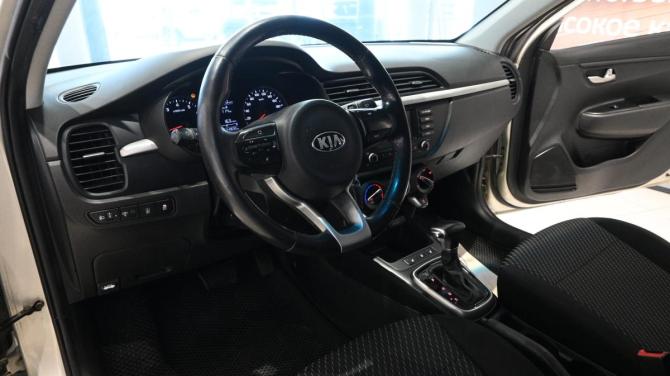 Kia Rio IV с пробегом 2017 года, цена 1 050 000 рублей, 249626 км, седан, Автокод Объявления