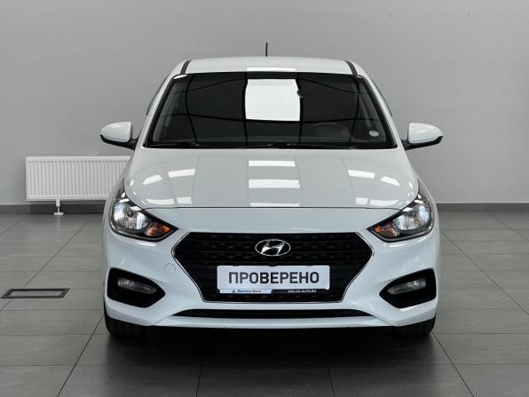Hyundai Solaris II с пробегом 2017 года, цена 1 359 000 рублей, 144333 км, седан, Автокод Объявления