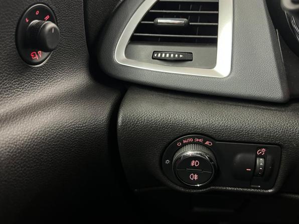 Opel Astra J Рестайлинг с пробегом 2013 года, цена 990 000 рублей, 120000 км, седан, Автокод Объявления