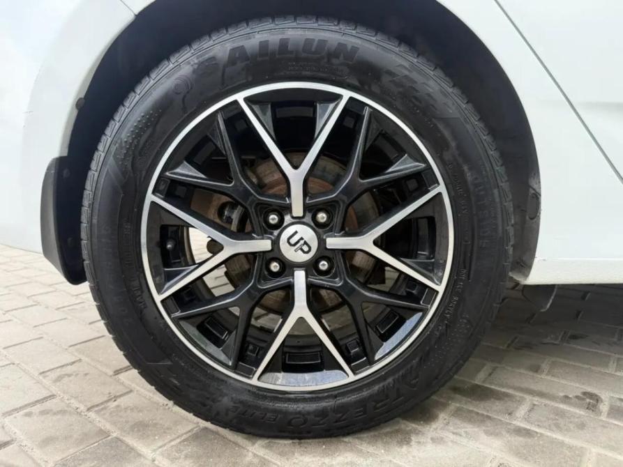 Hyundai Solaris I Рестайлинг Ростов-на-Дону  - изображение 18