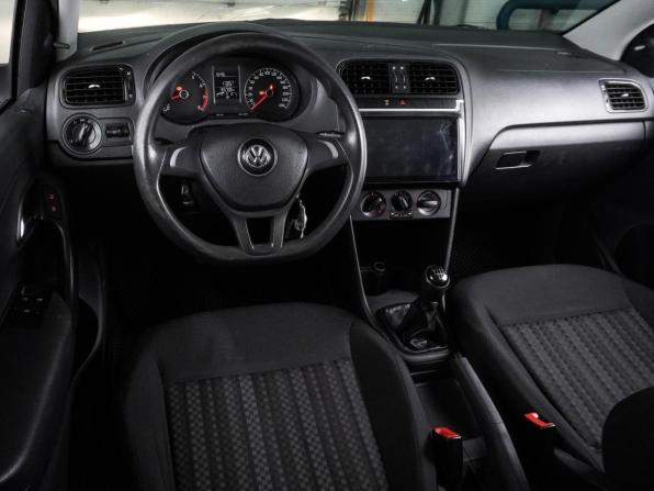 Volkswagen Polo V Рестайлинг с пробегом 2016 года, цена 999 000 рублей, 165708 км, седан, Автокод Объявления