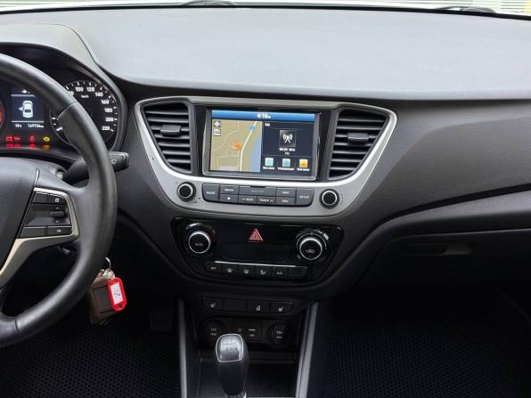 Hyundai Solaris II с пробегом 2017 года, цена 1 250 000 рублей, 169710 км, седан, Автокод Объявления