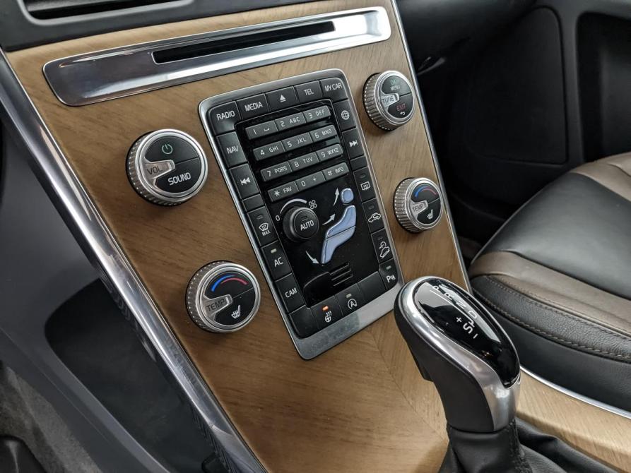 Volvo XC60 I Рестайлинг Москва  - изображение 21