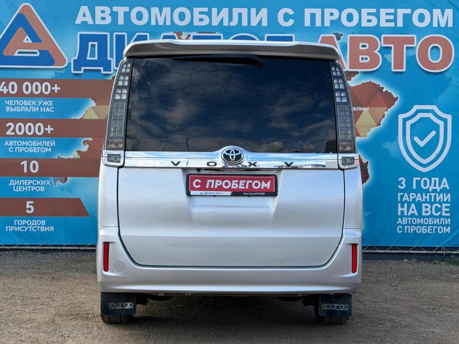 Toyota Voxy III (R80) Набережные Челны  - изображение 5