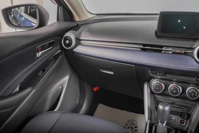 Mazda 2 III (DJ) Рестайлинг с пробегом 2021 года, цена 1 379 000 рублей, 44469 км, хэтчбек, Автокод Объявления