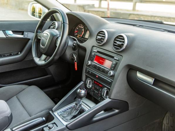 Audi A3 II (8P) Рестайлинг 2 с пробегом 2011 года, цена 898 000 рублей, 170221 км, хэтчбек, Автокод Объявления