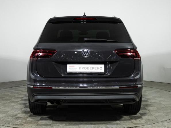Volkswagen Tiguan II с пробегом 2018 года, цена 2 489 000 рублей, 103829 км, внедорожник, Автокод Объявления