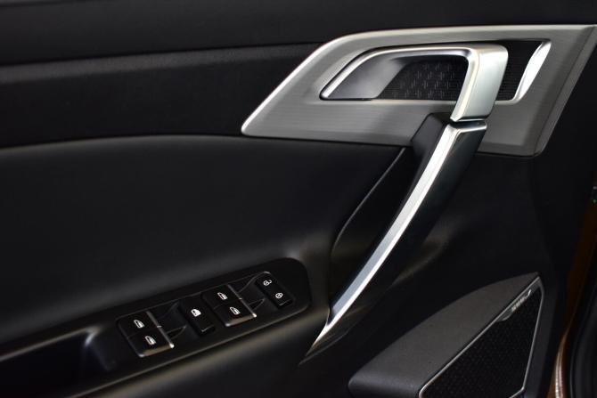 Geely Atlas I с пробегом 2020 года, цена 1 550 000 рублей, 71583 км, внедорожник, Автокод Объявления