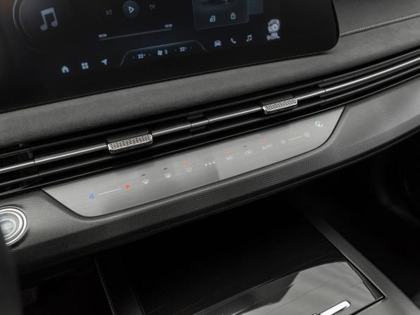 Exeed LX I Рестайлинг 2 с пробегом 2024 года, цена 2 430 000 рублей, 29530 км, внедорожник, Автокод Объявления