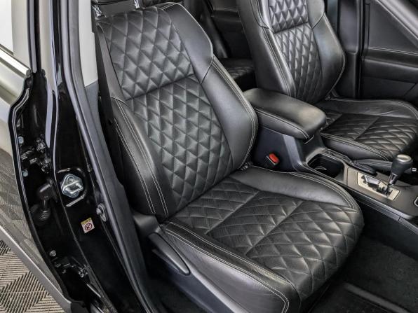 Toyota RAV4 IV (XA40) Рестайлинг с пробегом 2019 года, цена 2 740 000 рублей, 66991 км, внедорожник, Автокод Объявления