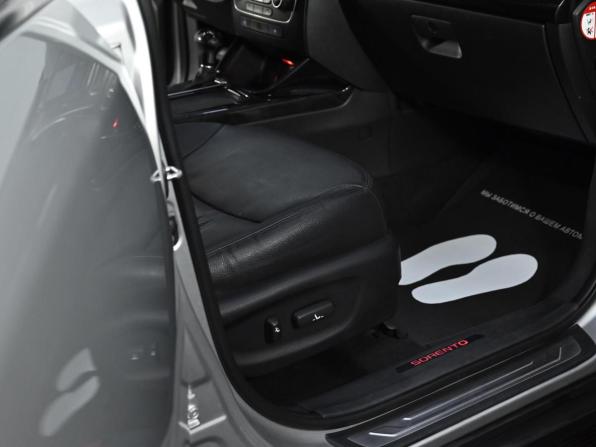 Kia Sorento II Рестайлинг с пробегом 2012 года, цена 1 249 000 рублей, 241000 км, внедорожник, Автокод Объявления