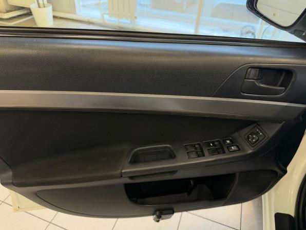 Mitsubishi Lancer X с пробегом 2007 года, цена 580 000 рублей, 240000 км, седан, Автокод Объявления