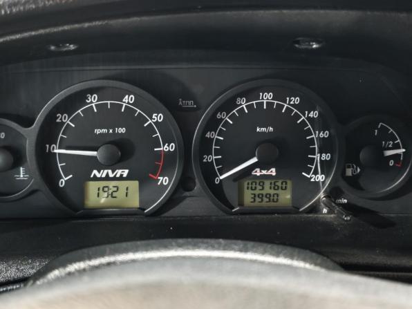 Chevrolet Niva I Рестайлинг с пробегом 2017 года, цена 706 000 рублей, 108900 км, внедорожник, Автокод Объявления