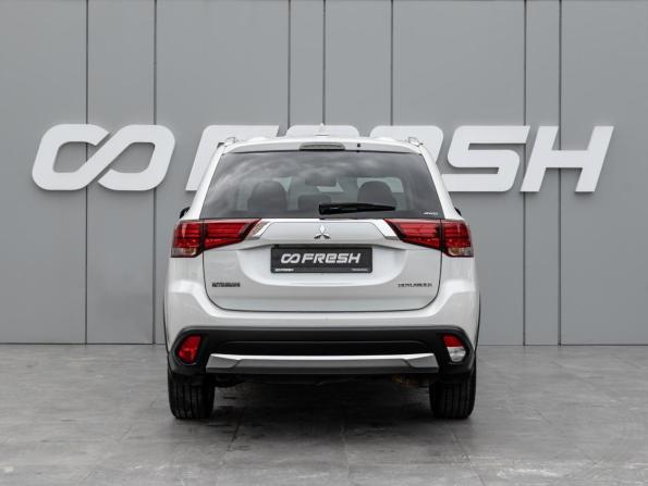 Mitsubishi Outlander III Рестайлинг 2 с пробегом 2018 года, цена 2 150 000 рублей, 116823 км, внедорожник, Автокод Объявления