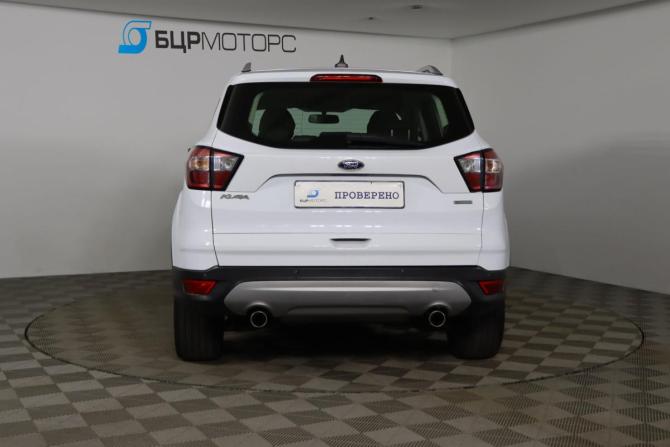 Ford Kuga II Рестайлинг с пробегом 2017 года, цена 1 599 990 рублей, 145230 км, внедорожник, Автокод Объявления