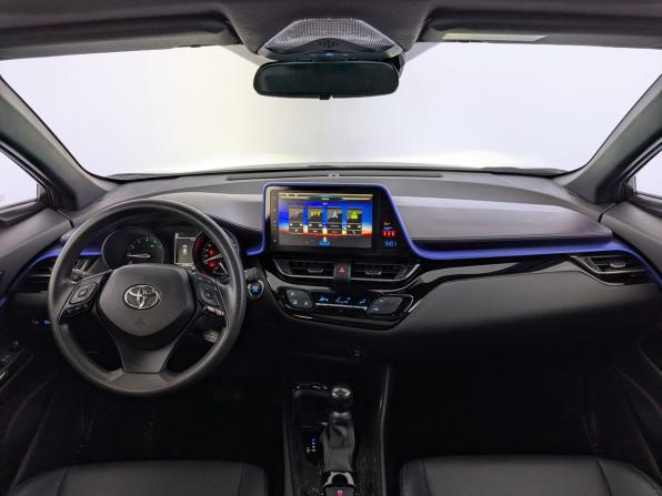 Toyota C-HR I Рестайлинг с пробегом 2021 года, цена 2 895 000 рублей, 47653 км, внедорожник, Автокод Объявления