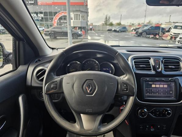 Renault Sandero II Рестайлинг с пробегом 2018 года, цена 944 995 рублей, 156238 км, хэтчбек, Автокод Объявления