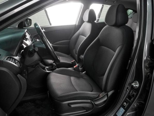 Hyundai Solaris I Рестайлинг с пробегом 2014 года, цена 934 000 рублей, 135815 км, хэтчбек, Автокод Объявления