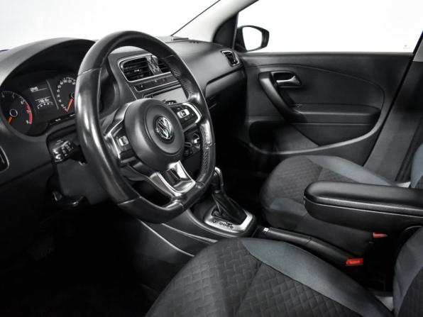 Volkswagen Polo V Рестайлинг с пробегом 2020 года, цена 1 229 000 рублей, 115609 км, седан, Автокод Объявления