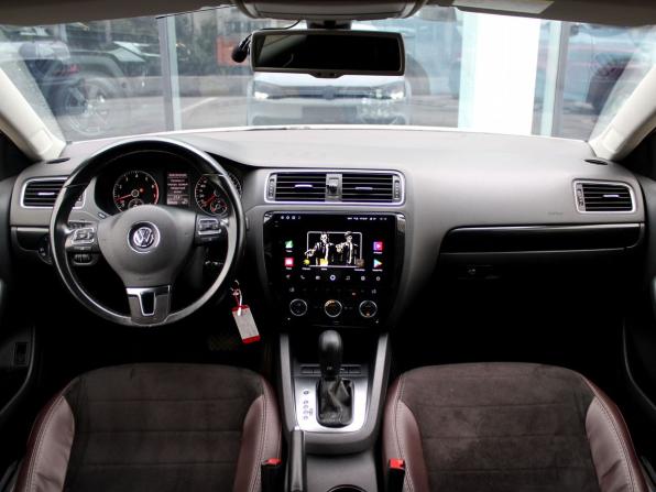 Volkswagen Jetta VI с пробегом 2014 года, цена 890 000 рублей, 303519 км, седан, Автокод Объявления
