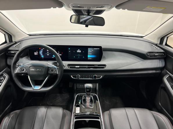 BAIC U5 Plus с пробегом 2023 года, цена 1 499 000 рублей, 2997 км, седан, Автокод Объявления