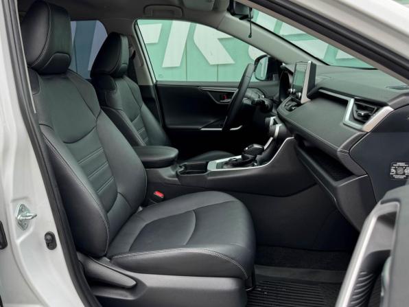 Toyota RAV4 V (XA50) с пробегом 2021 года, цена 3 799 000 рублей, 51449 км, внедорожник, Автокод Объявления