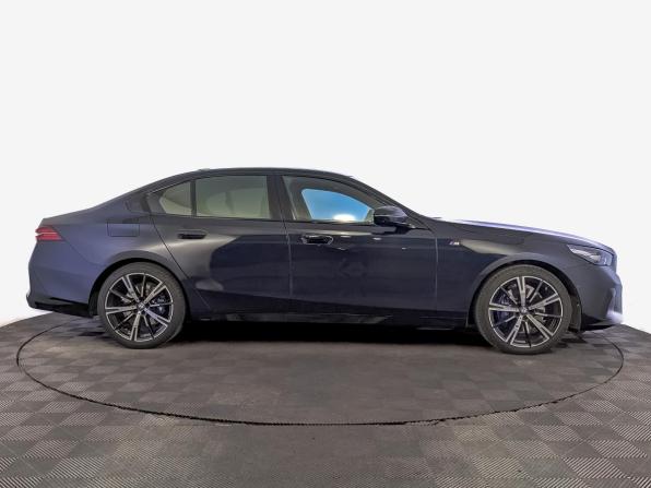 BMW 5 серии VIII (G60/G61/G68) с пробегом 2025 года, цена 8 255 000 рублей, 8686 км, седан, Автокод Объявления