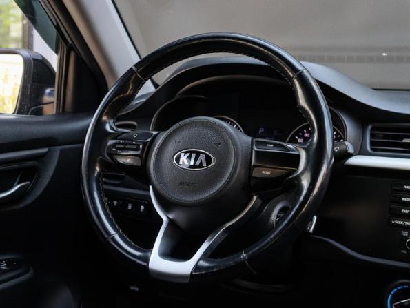 Kia Rio IV с пробегом 2018 года, цена 1 290 000 рублей, 166000 км, седан, Автокод Объявления