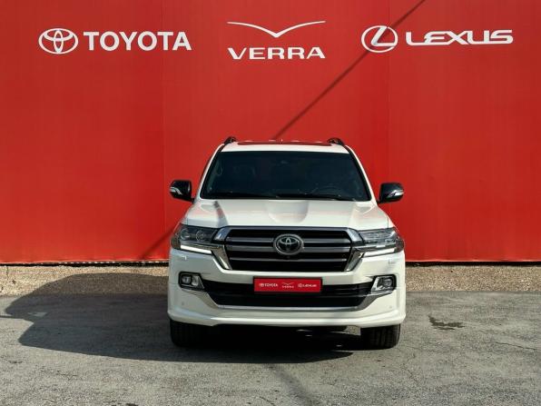 Toyota Land Cruiser 200 Series Рестайлинг 2 с пробегом 2019 года, цена 6 790 000 рублей, 175575 км, внедорожник, Автокод Объявления