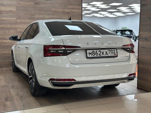Skoda Superb III Рестайлинг с пробегом 2024 года, цена 3 620 000 рублей, 38400 км, лифтбек, Автокод Объявления