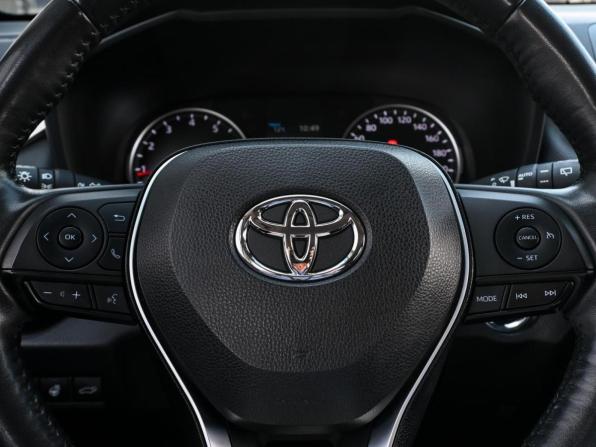 Toyota RAV4 V (XA50) с пробегом 2021 года, цена 3 719 000 рублей, 65514 км, внедорожник, Автокод Объявления