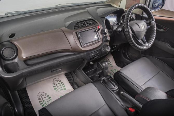 Honda Fit Shuttle I с пробегом 2013 года, цена 1 239 000 рублей, 189650 км, универсал, Автокод Объявления