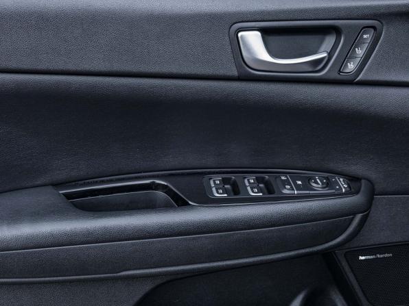 Kia Optima IV Рестайлинг с пробегом 2019 года, цена 2 037 400 рублей, 130880 км, седан, Автокод Объявления