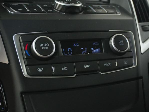 Dongfeng AX7 I с пробегом 2018 года, цена 1 240 000 рублей, 65971 км, внедорожник, Автокод Объявления