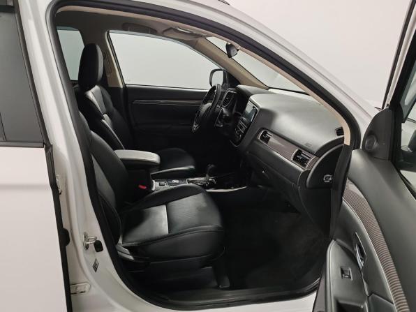 Mitsubishi Outlander III Рестайлинг 3 с пробегом 2019 года, цена 2 449 000 рублей, 81106 км, внедорожник, Автокод Объявления