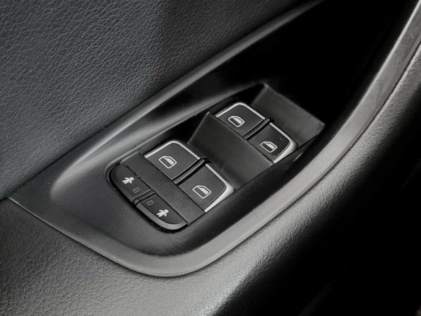 Audi A6 IV (C7) Рестайлинг с пробегом 2018 года, цена 2 160 000 рублей, 250356 км, седан, Автокод Объявления