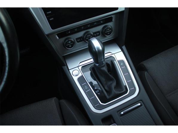 Volkswagen Passat B8 с пробегом 2018 года, цена 1 670 000 рублей, 208550 км, универсал, Автокод Объявления