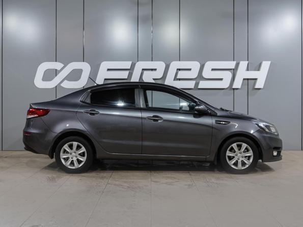 Kia Rio III Рестайлинг с пробегом 2015 года, цена 1 049 000 рублей, 153844 км, седан, Автокод Объявления