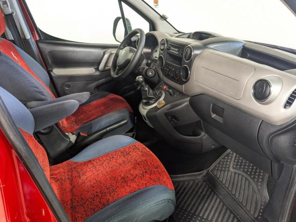Peugeot Partner II с пробегом 2010 года, цена 799 900 рублей, 275000 км, минивэн, Автокод Объявления