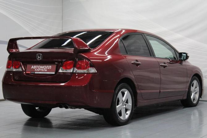 Honda Civic VIII Рестайлинг с пробегом 2009 года, цена 799 000 рублей, 206651 км, седан, Автокод Объявления