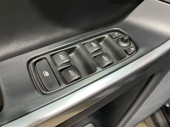 Volvo XC60 I Рестайлинг с пробегом 2017 года, цена 2 449 000 рублей, 149720 км, внедорожник, Автокод Объявления