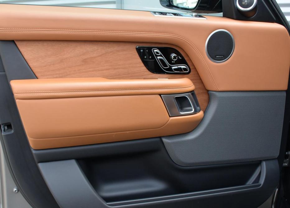 Land Rover Range Rover IV Рестайлинг Иркутск  - изображение 22